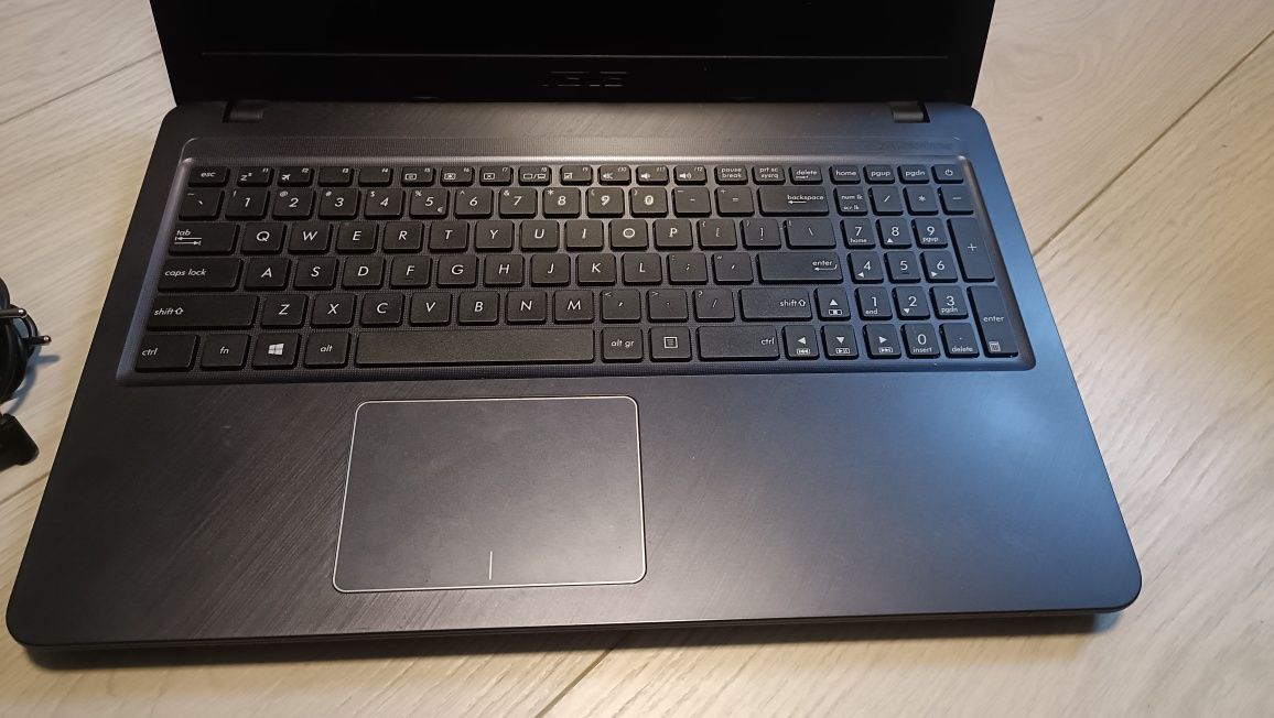 Laptop ASUS F543M 15,6