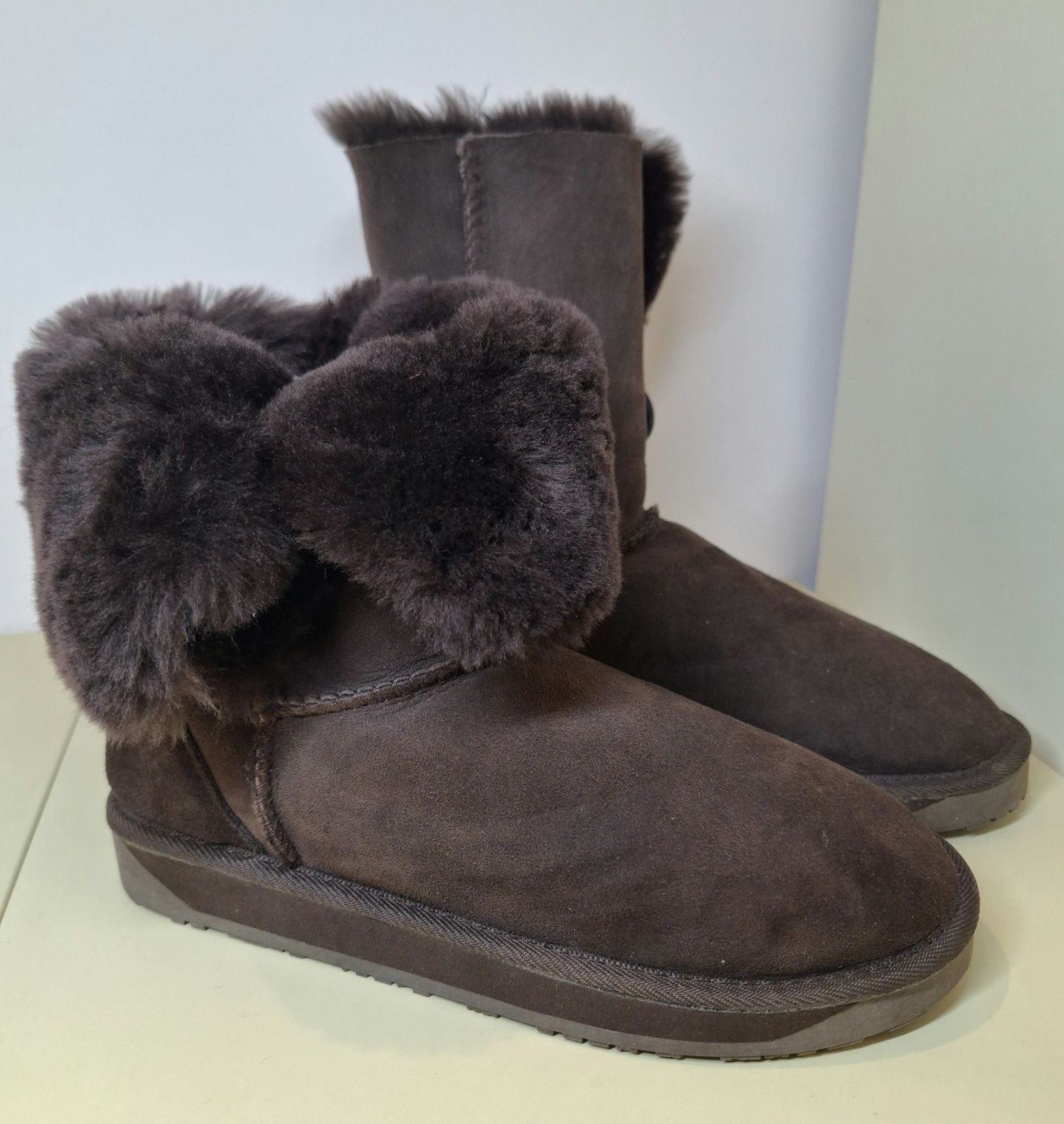 UGG pacific sheepskin валянки черевики 38 розмір