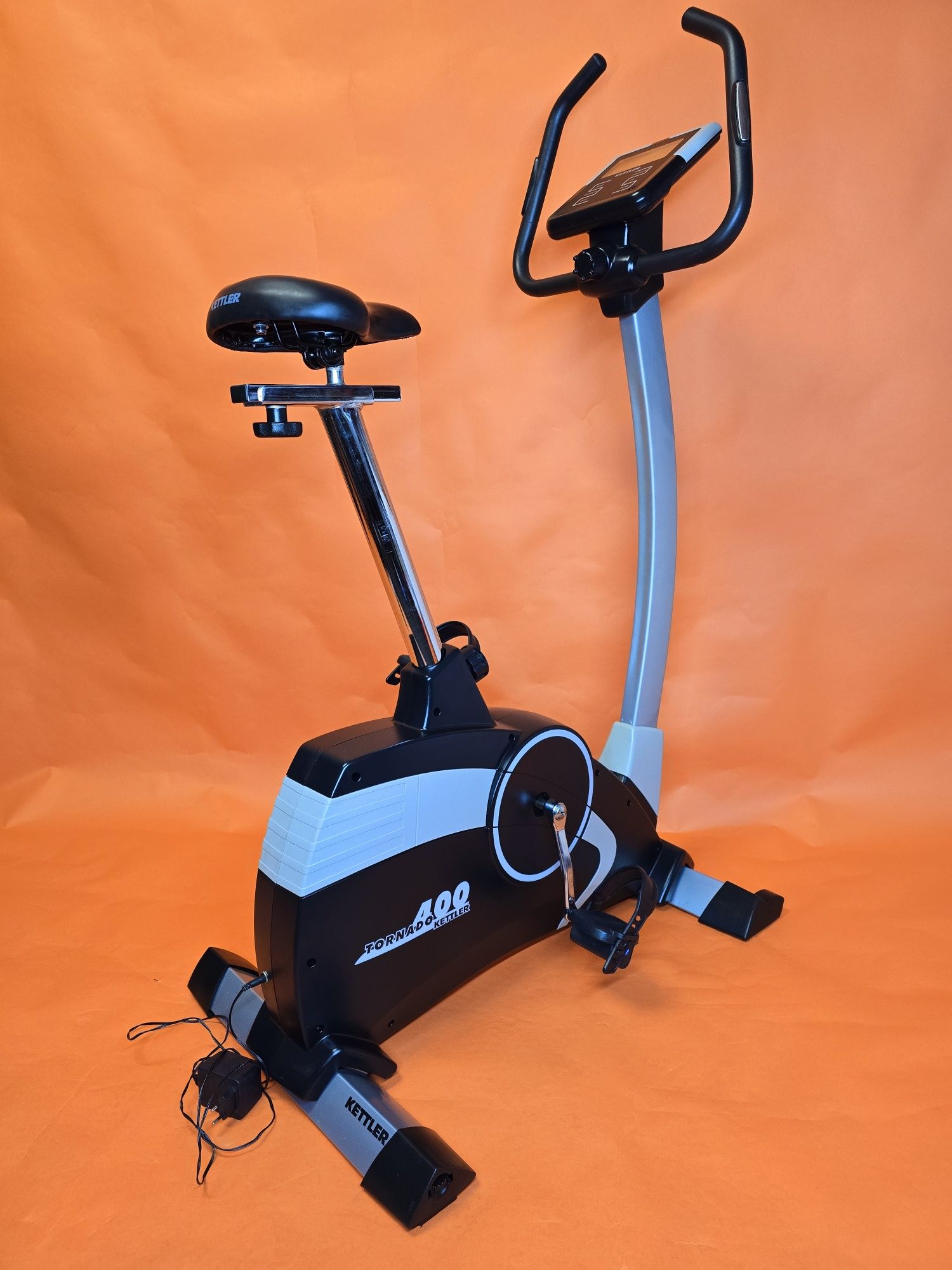 Wygodny Rower Treningowy Stacjonarny Kettler Tornado 400  programy
