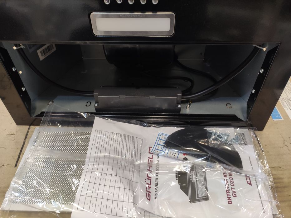 Вытяжка кухонная полностью встраиваемыя  GRUNHELM GVNT 020 WH Турция