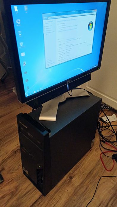 Kompletny Lenovo thinkstation z monitorem Dell do domu lub biura