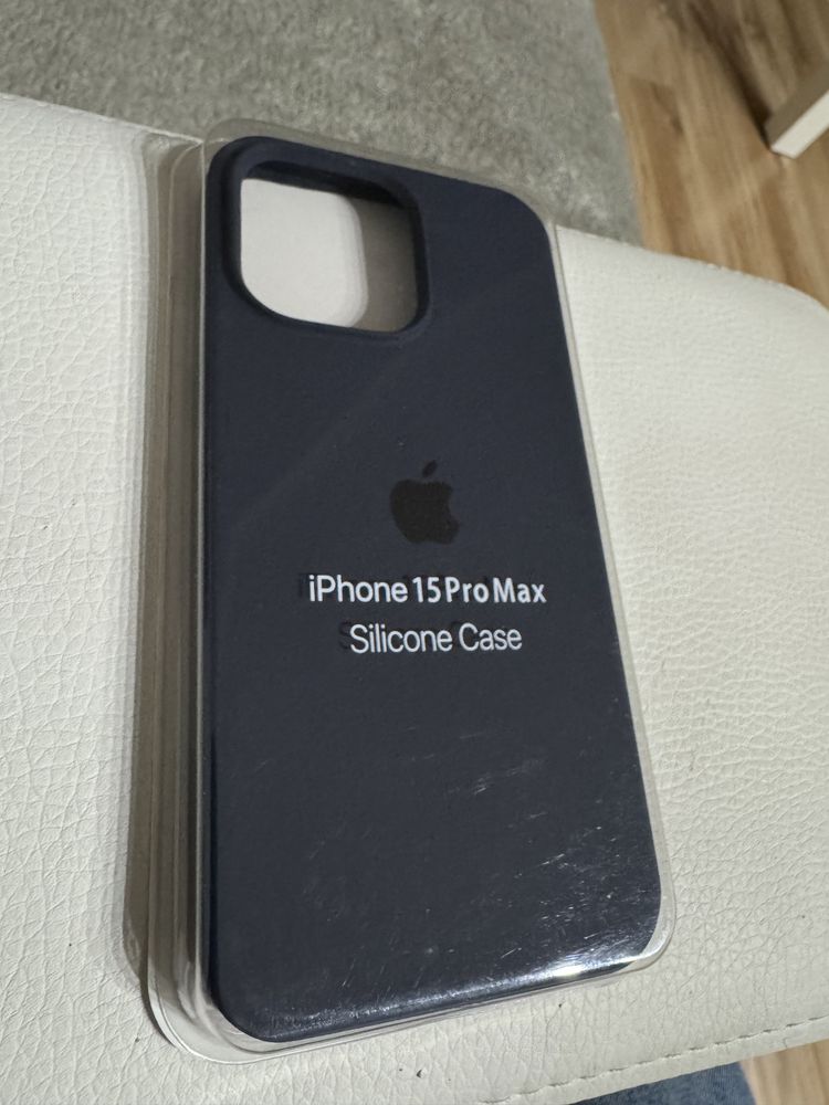 iPhone 15 Pro Max etui silikonowe nowe
