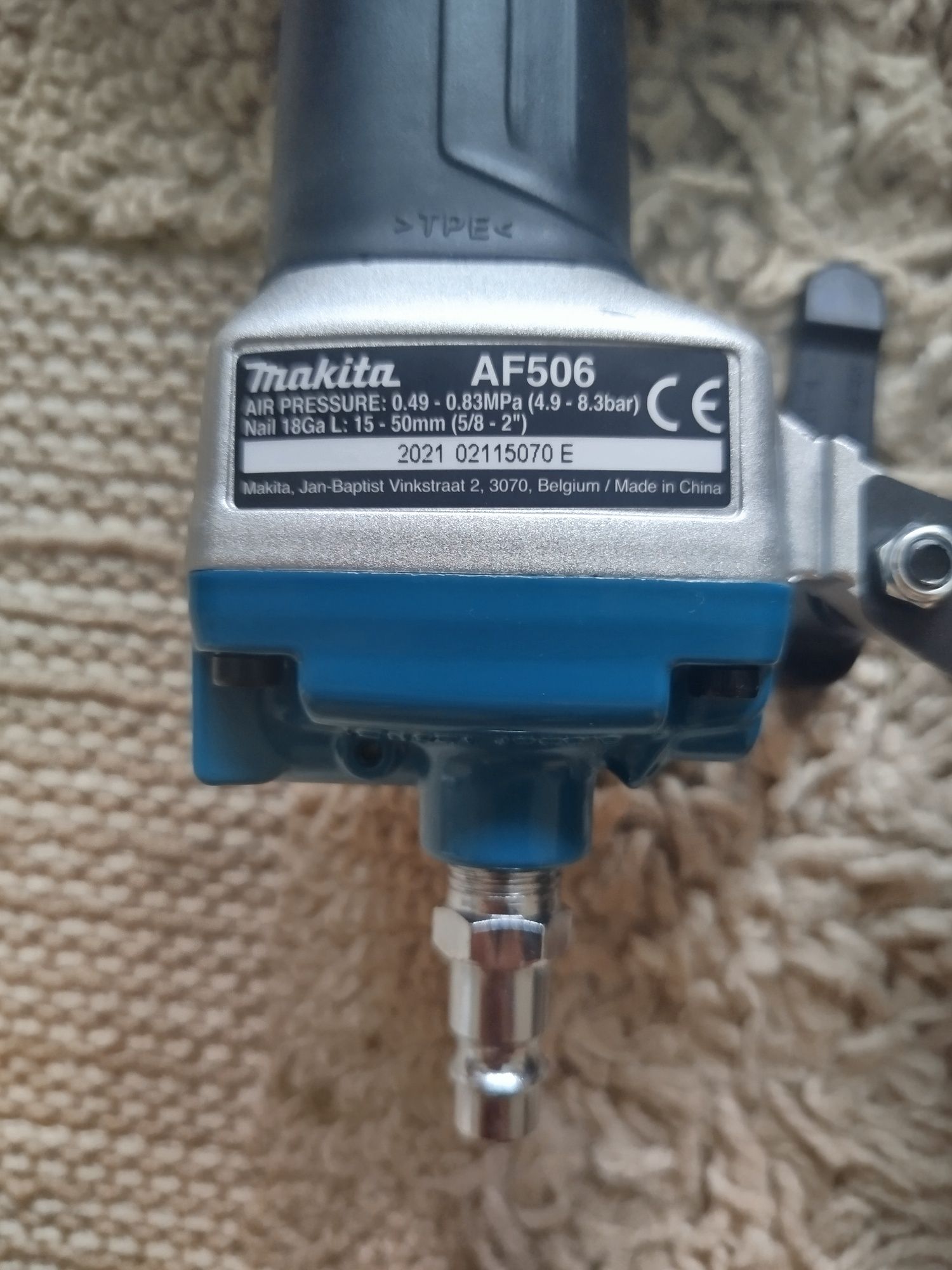Gwoździarka Makita AF506