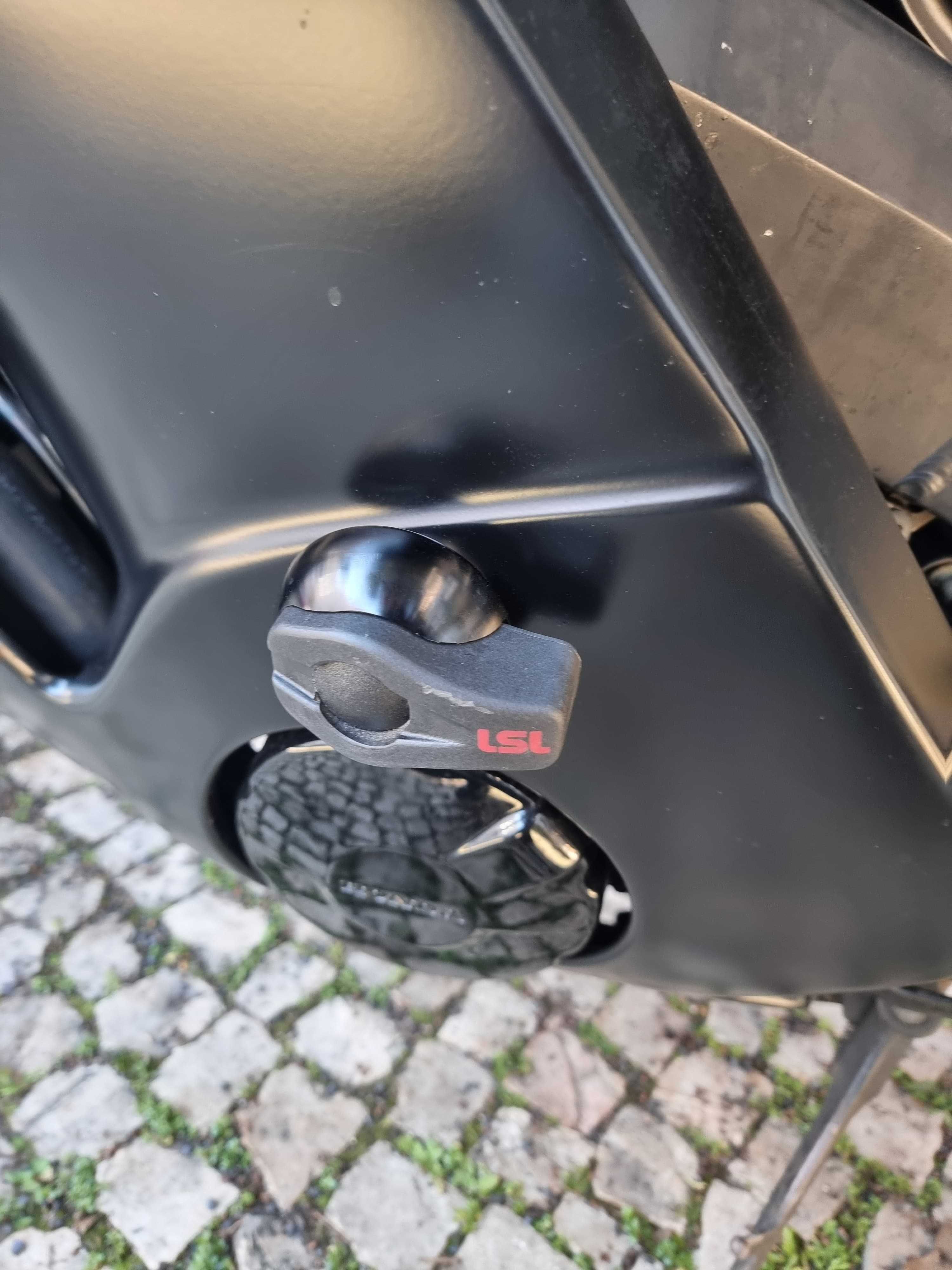 Honda CBR 1100 XX