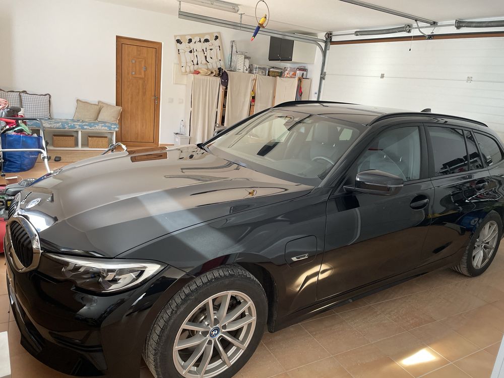 BMW 320e Touring plug in