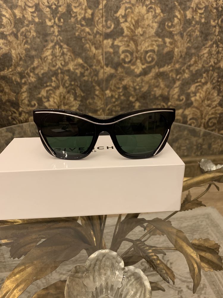 Givenchy okulary przeciwsłoneczne GV 7028/S czarne