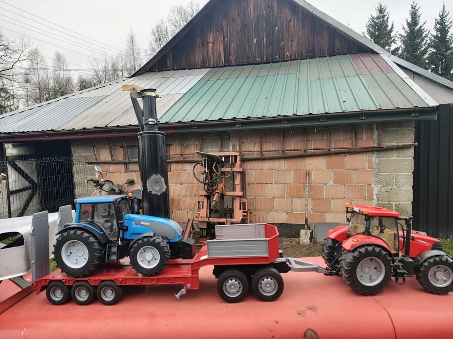 Bruder zestaw Valtra Case