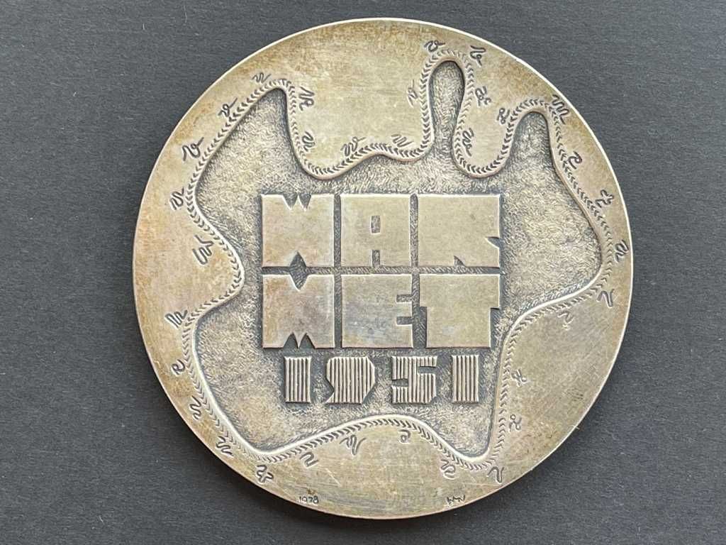 stary medal WARMET 1951-78 Warszawa