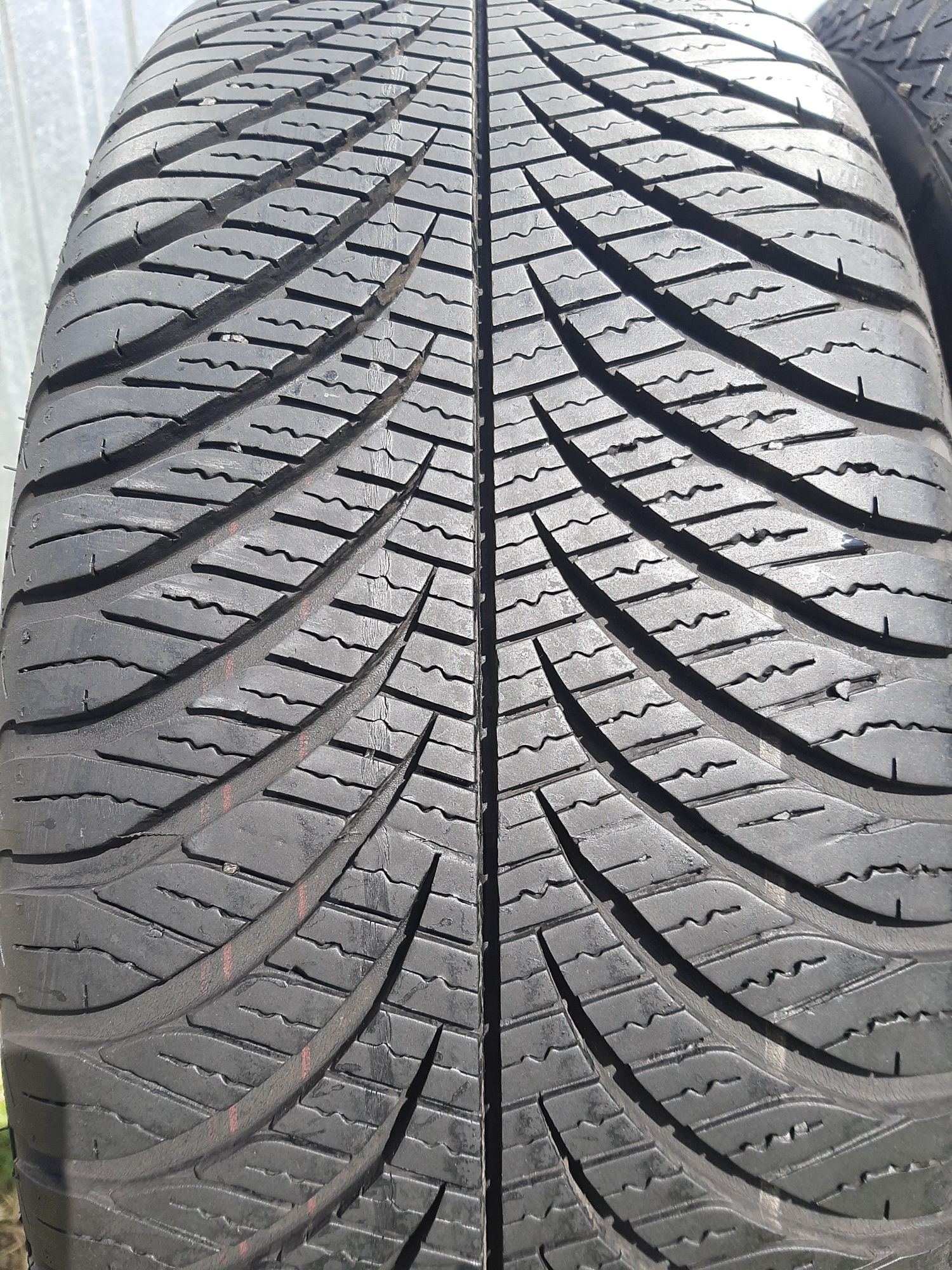 2x Opony całoroczne 215/60R16 GoodYear Vector4Sasons A0 7mm 2019r