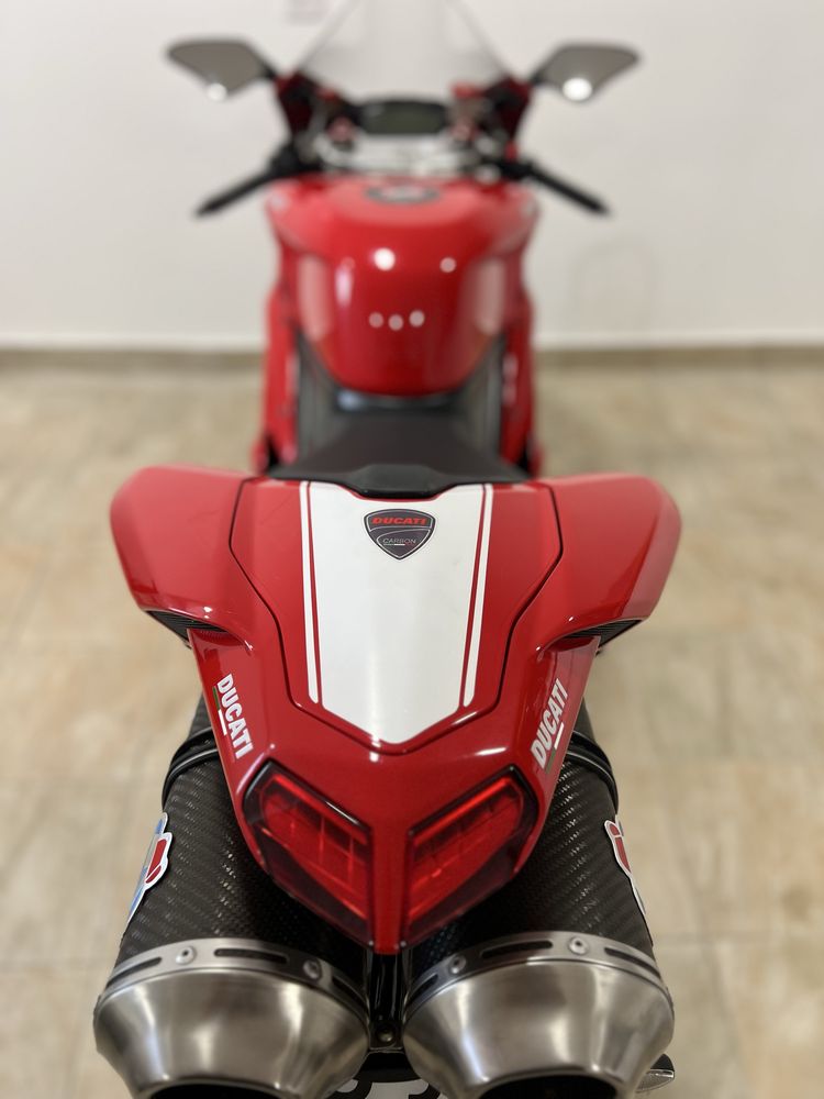 Ducati 1198.