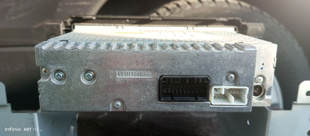 Продам оригінальну магнітолу Suzuki grand Vitara