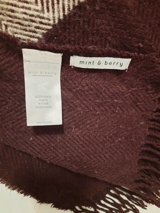 Ciepły damski szal Mint & Berry