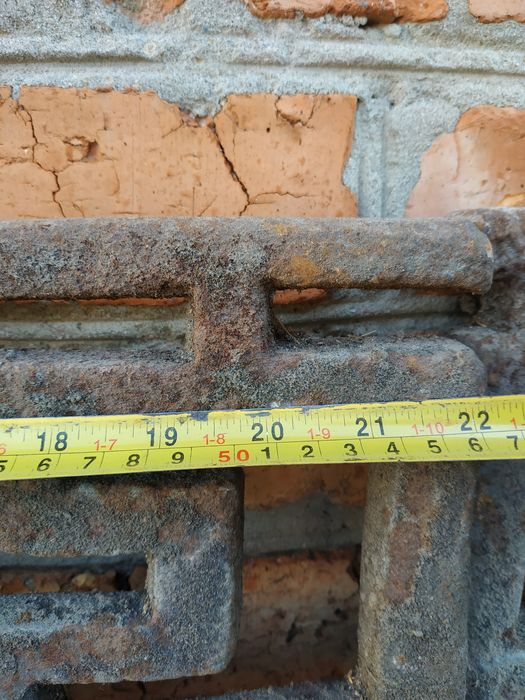 Забор. Чугунні секції.