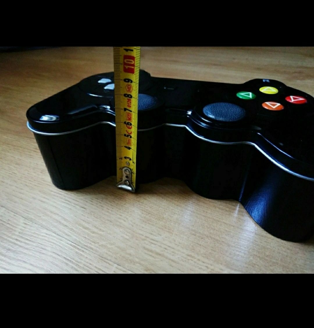 Pad, joystick, metalowe pudełko