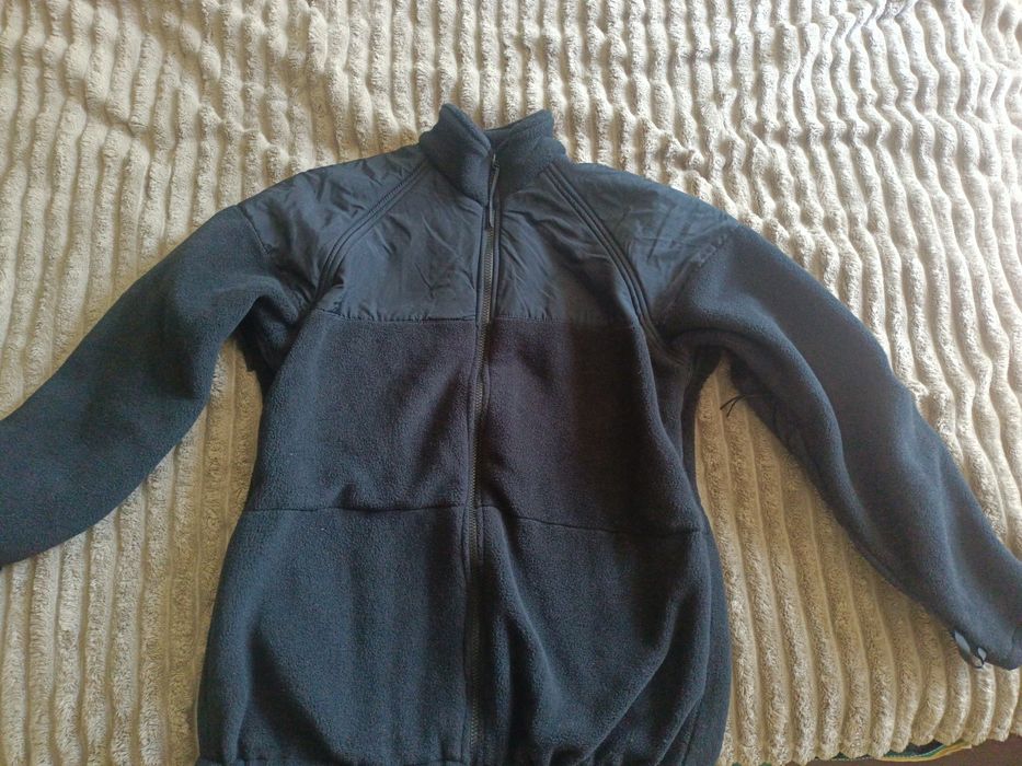 Фліска . Одягались один раз. Стан нової