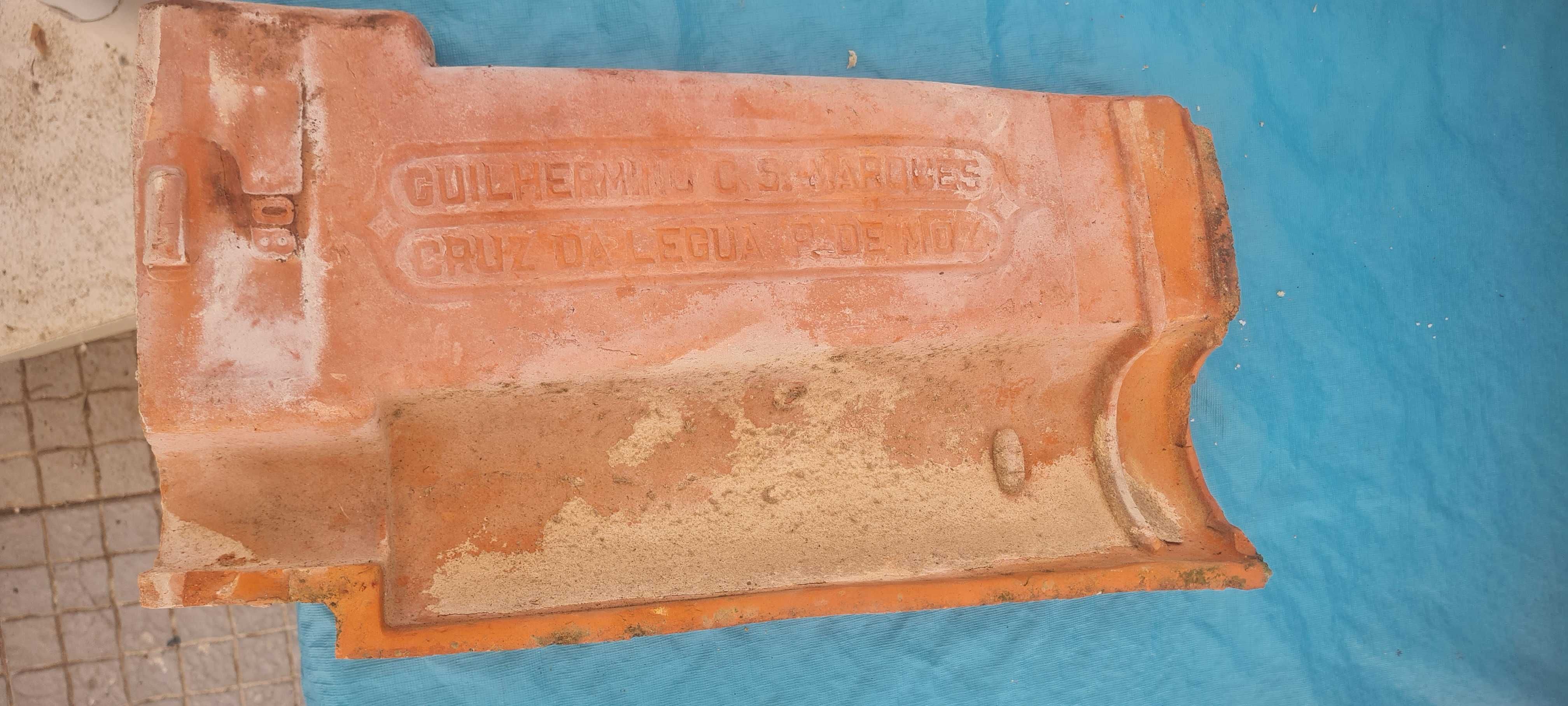 Telha antiga material construção