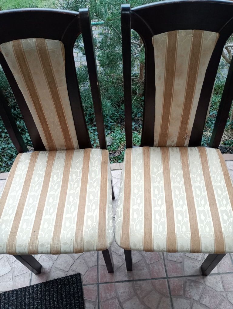 Dwa krzesła ładny wzór