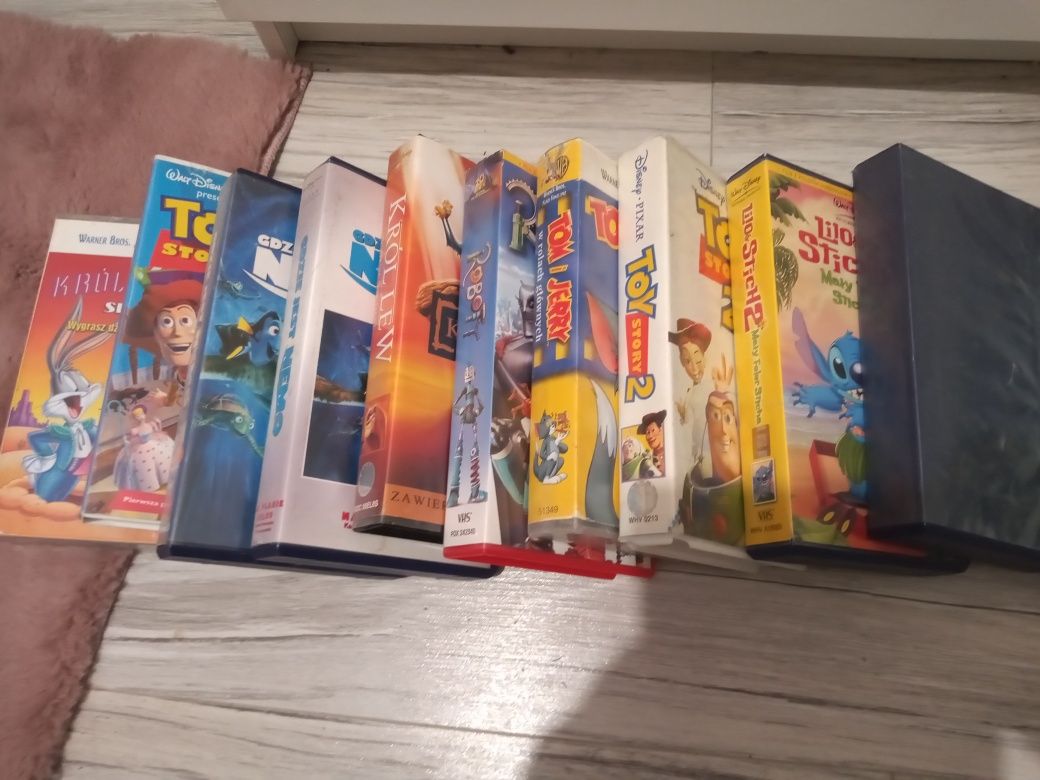 Kasety VHS z bajkami - zestaw