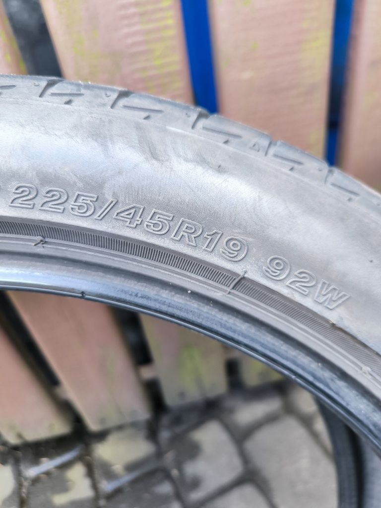 225.45.19 LATO Bridgestone Turanza T005