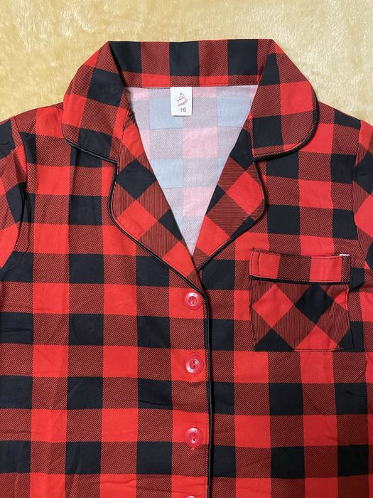 Дитяча піжама в клітинку