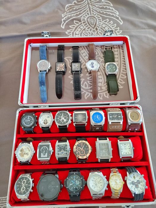 Conjunto de 24 relógios