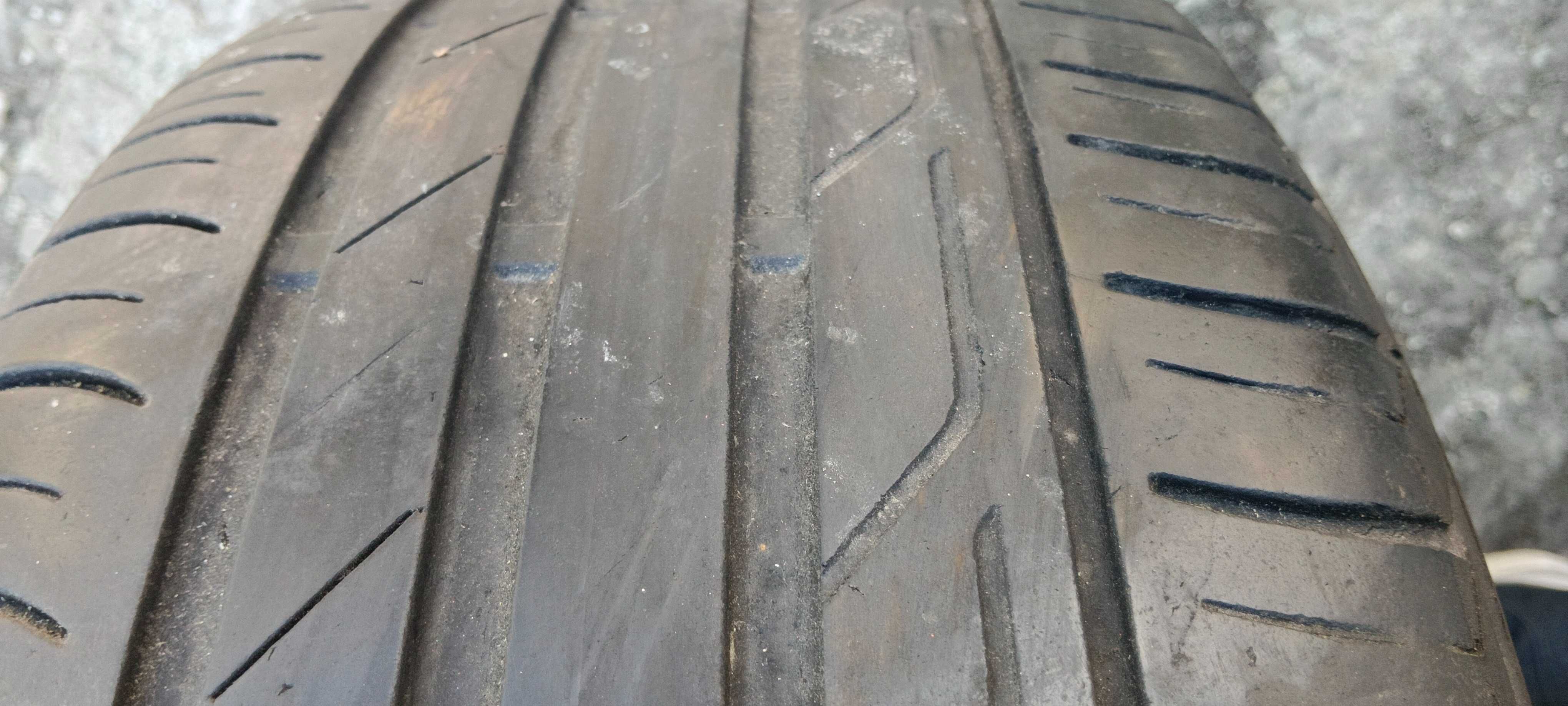 2002 Sztuka 225/50R17 Bridgestone Turanza T001 dot.3617