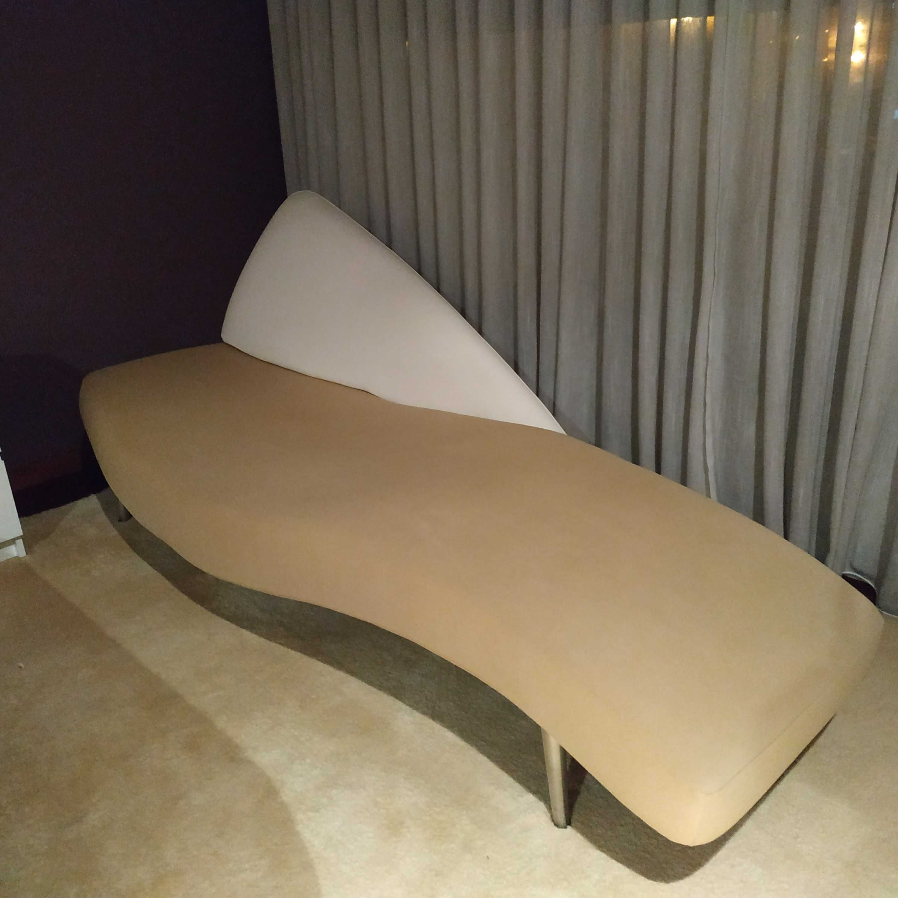 Chaise Longue com pés Inox