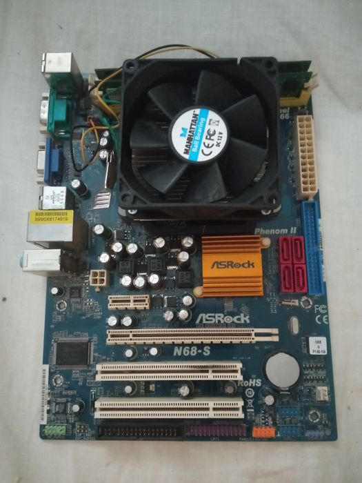 Материнська плата Asrock