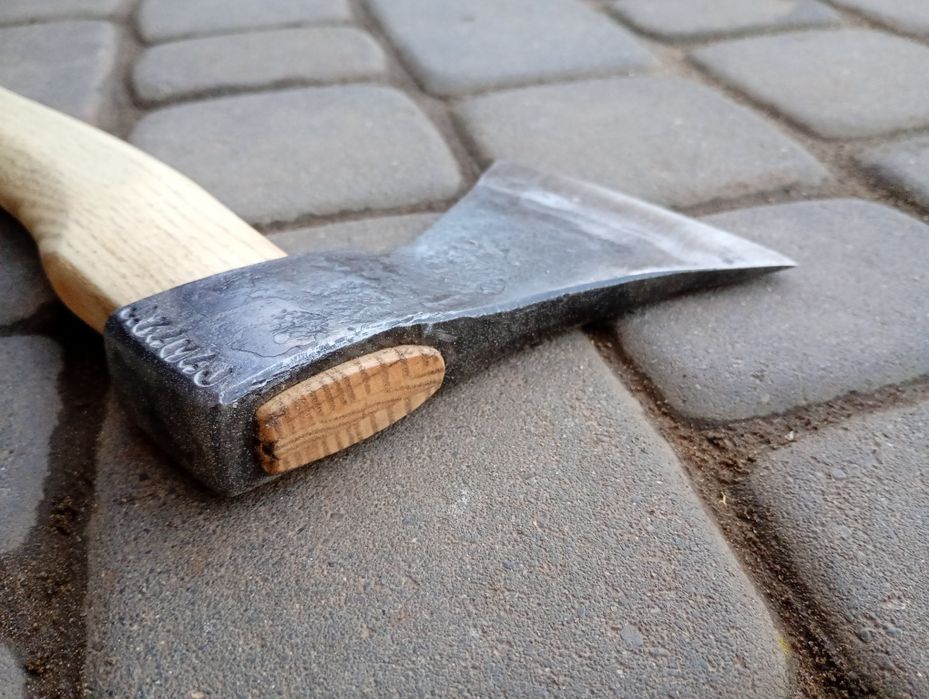 Ręcznie kuta siekiera Końskie BN 0,7