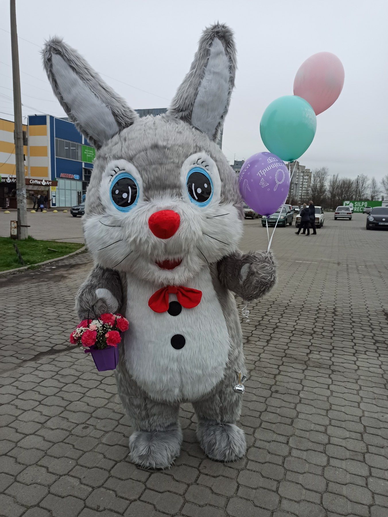 Поздравление от мишки, ониматор белый медведь,большой медведь