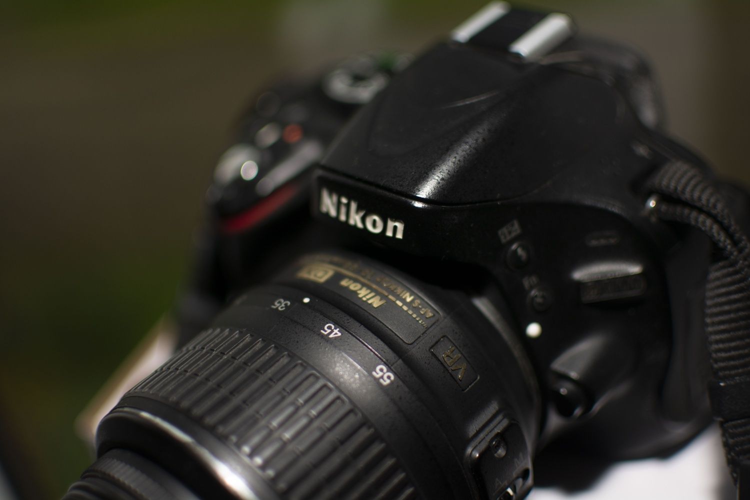 Nikon d5100  Зеркальний фотоапарат