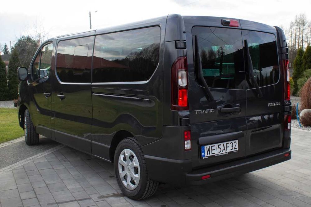 Wynajem busa 9 osobowego Łańcut Leżajsk