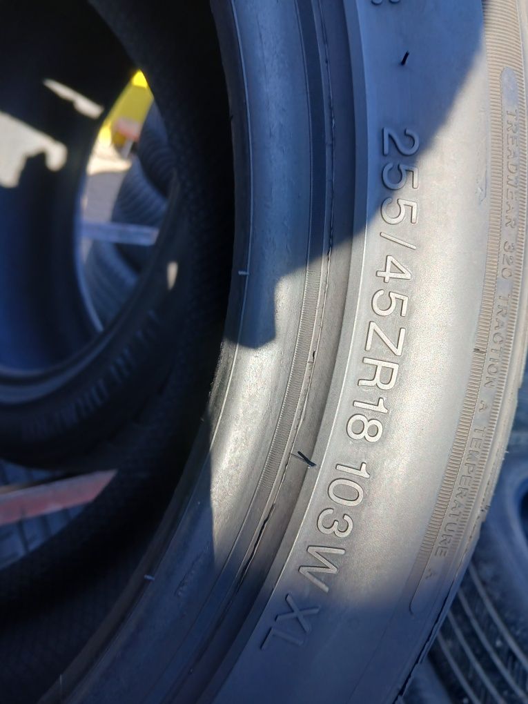 Opony letnie 255/45/18