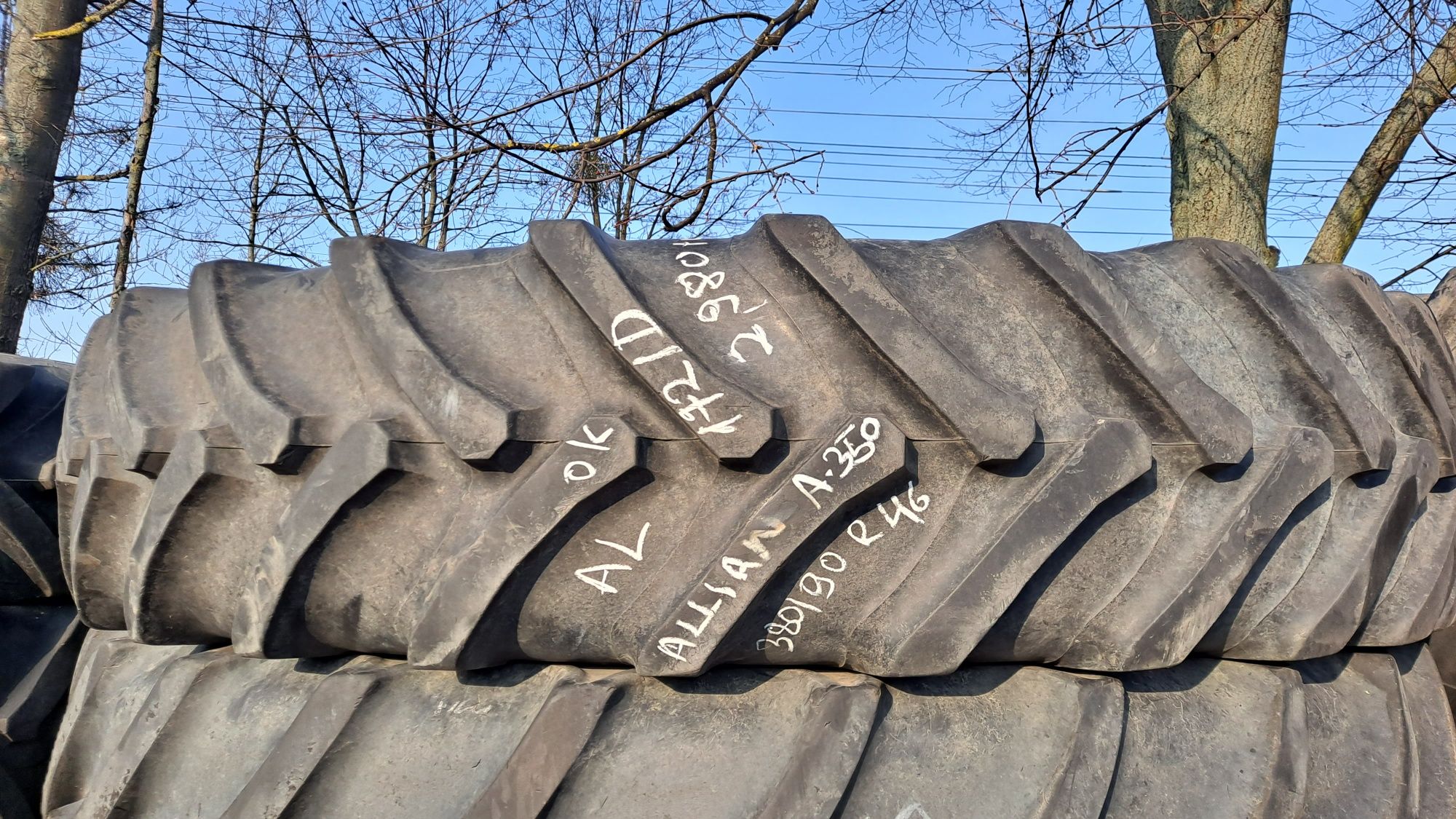 Bez napraw 380/90R46 Alliance