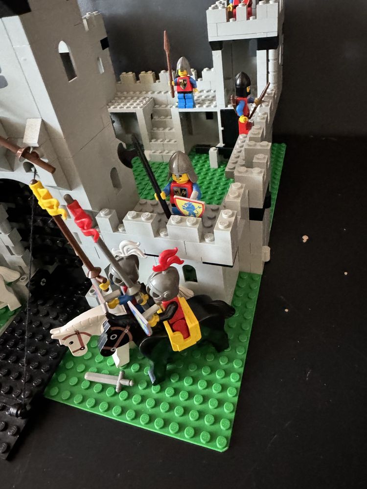 Lego 6080 siwy zamek castle