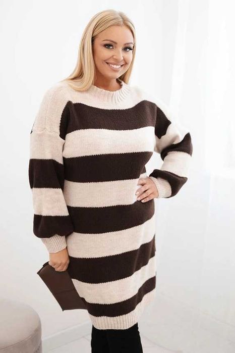 Sweterkowe sukienki Plus Size w pasy