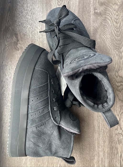 Жіночі зимові ботінки adidas