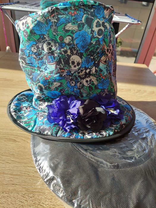 Halloween_2 szt_cylinder Santa Muerte z czaszkami