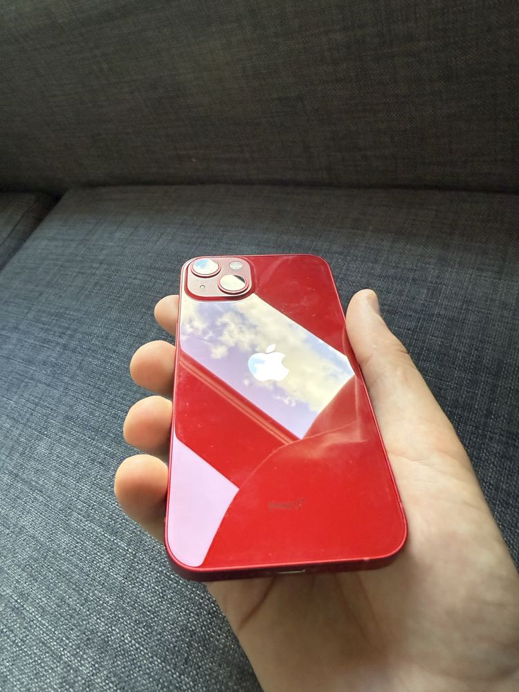 iPhone 13 128 GB RED – świetny stan + 2 etui gratis