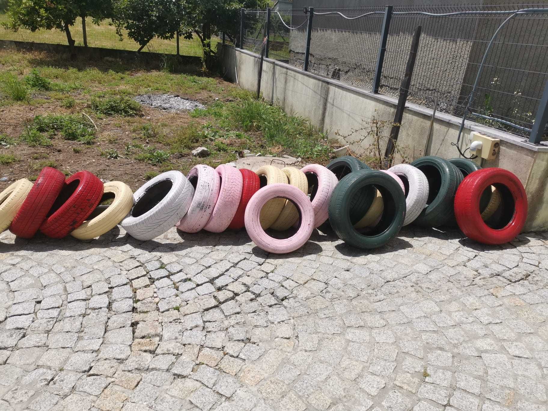 Pneus de várias cores 3€ cada