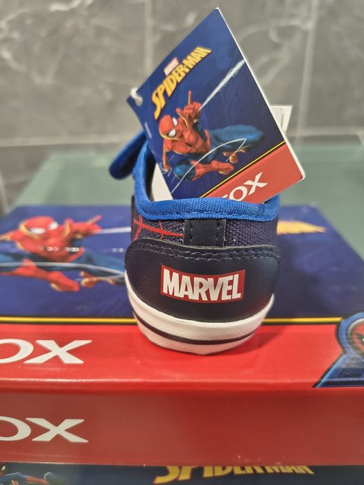 Sapatilhas Geox novas em caixa