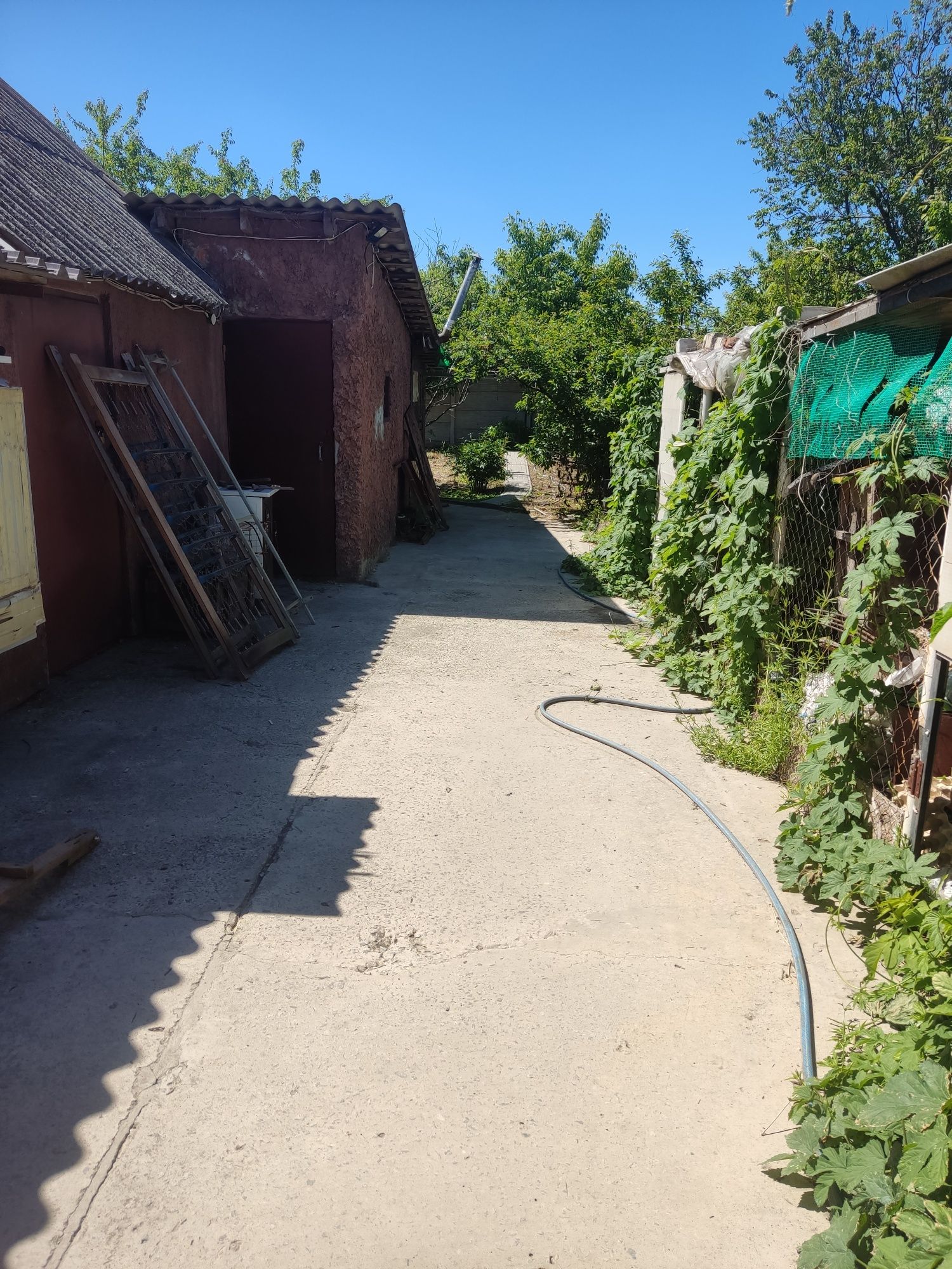 Продам 2-х поверховий будинок