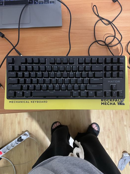 Клавиатура механическая Hator Rockfall Mecha TKL 2