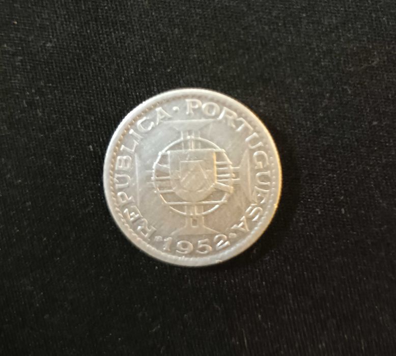 Moeda_Angola_10Escudos