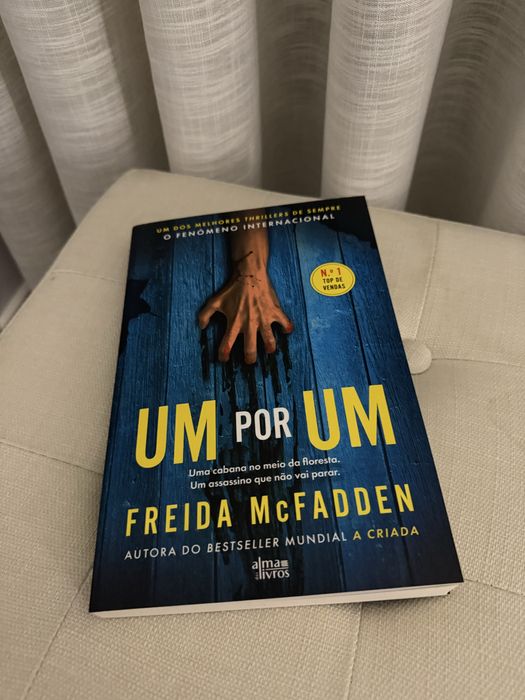 Livro freida Mcfadden