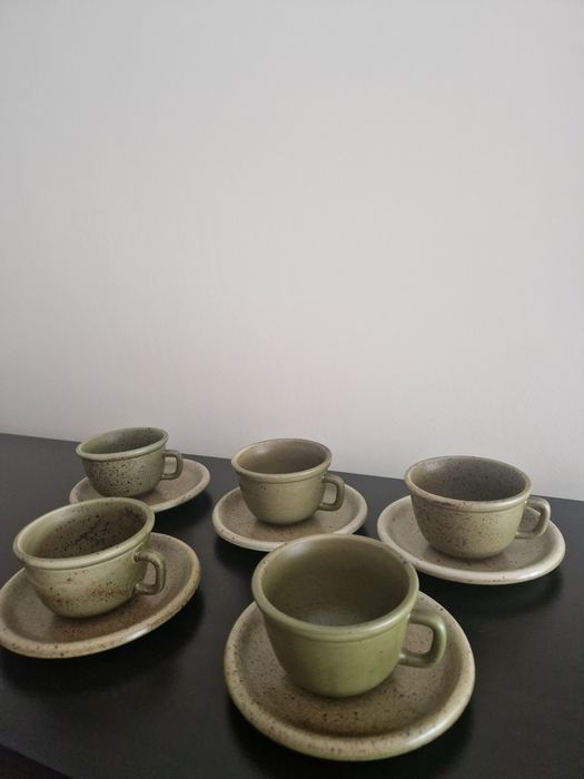 Conjunto de 5 chávenas de chá e 5 pires "Genevieve Lethu"