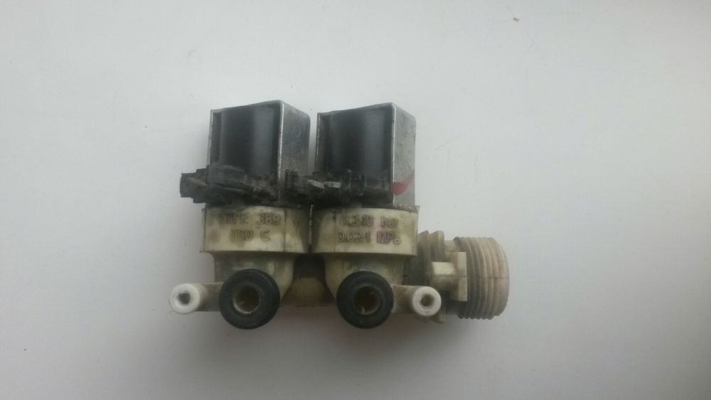 Клапан подачи воды 2/90 для стиральной машины Indesit C00110333