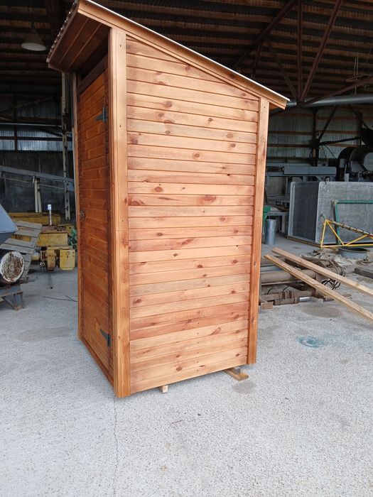 Дерев'яні туалети