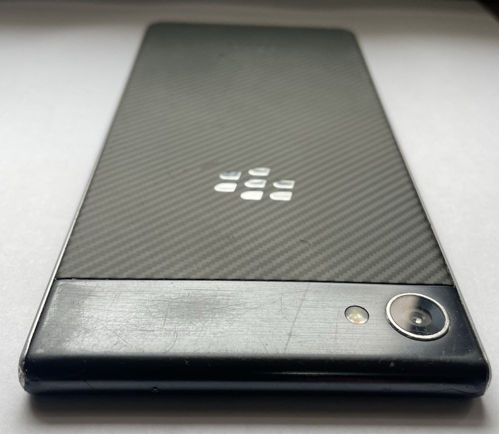 Blackberry Motion BBD100-1