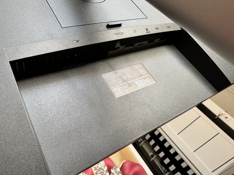 Dell P2721Q (27″ 4K)